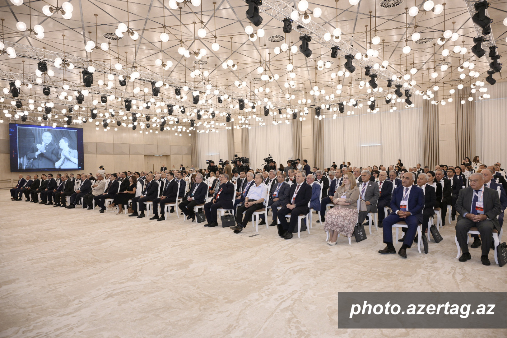 Bakıda Xaricdə Yaşayan Azərbaycanlı Alimlərin Forumu keçirildi